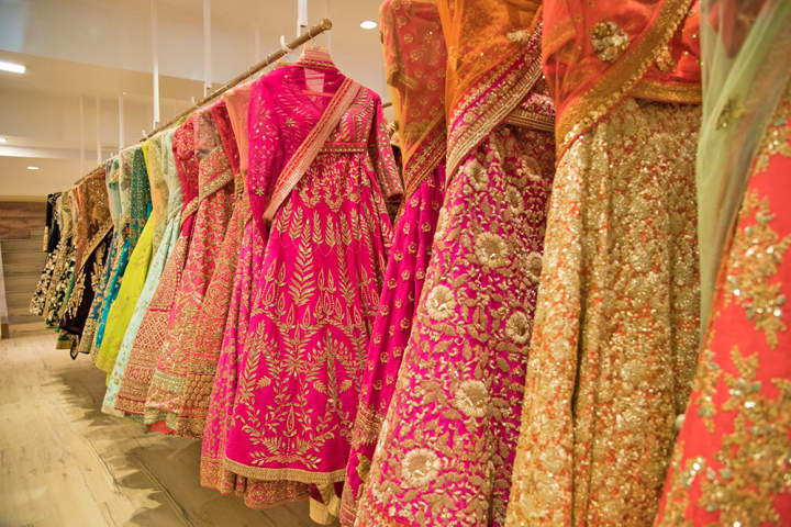 Flyrobe in shop rajouri garden